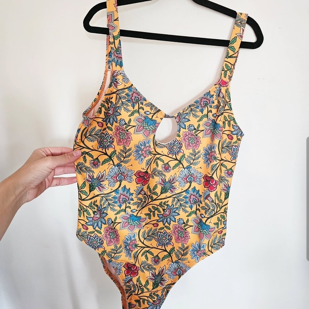 Floral Keyhole One-Piece Swimsuit